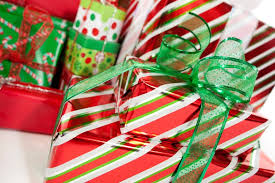 Red and Green Themed Gift Wrapping